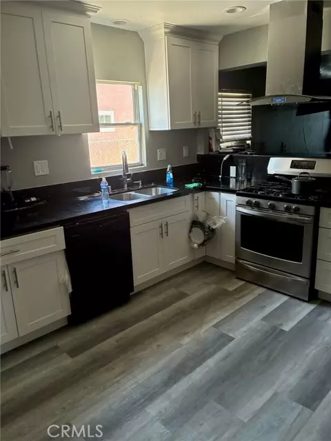 South Gate, CA 90280,8991 Victoria Avenue