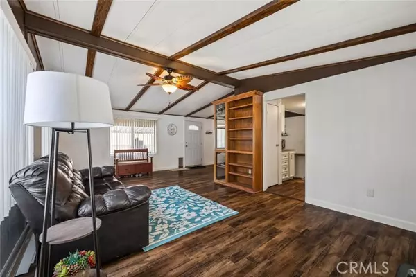 Visalia, CA 93277,2627 Midvalley #3