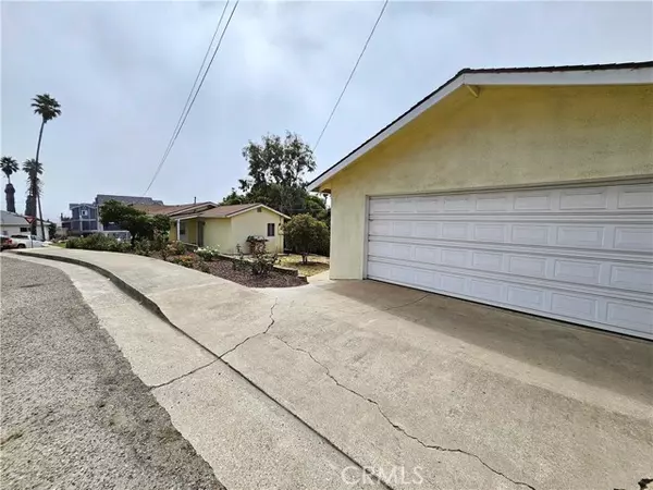 Pismo Beach, CA 93449,477 Hinds Avenue