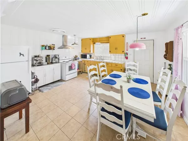 Mariposa, CA 95338,5208 Pine Street