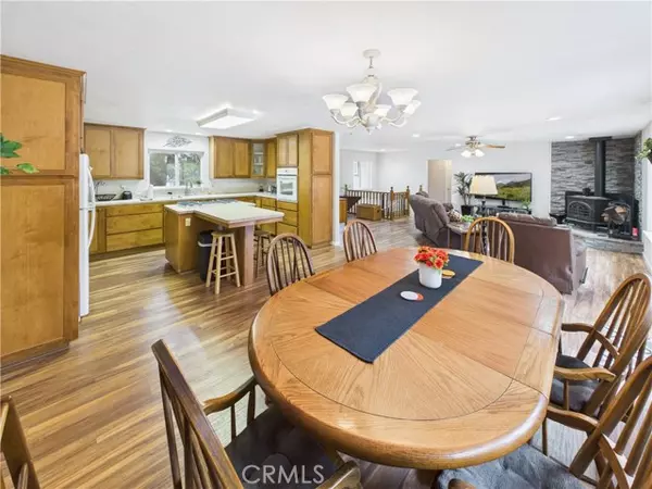 Mariposa, CA 95338,6107 Monte Vista