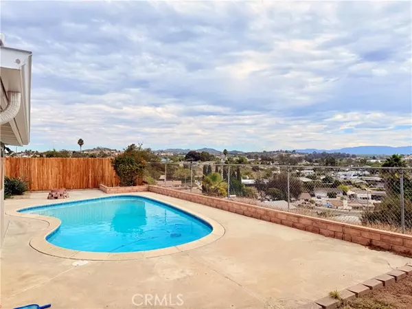 Oceanside, CA 92057,648 Flora