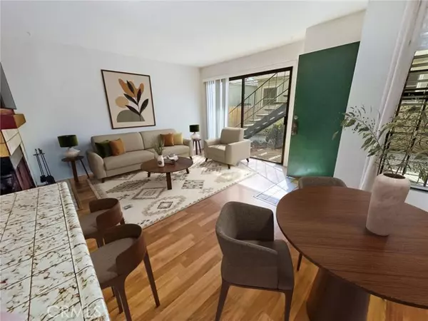 San Diego, CA 92116,4432 Kansas Street