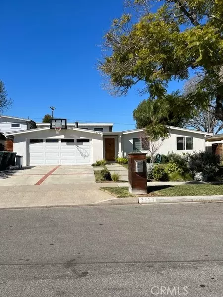 2327 Westminster Avenue, Costa Mesa, CA 92627