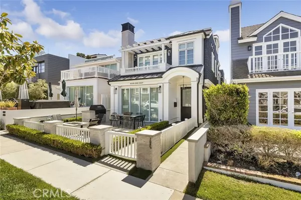 Corona Del Mar, CA 92625,708 Heliotrope Avenue