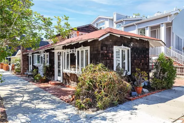 308 East Bay Avenue, Newport Beach, CA 92661