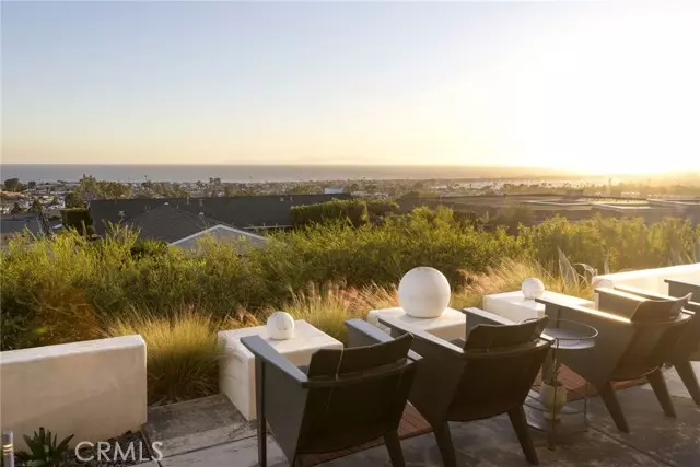 Corona Del Mar, CA 92625,2741 Pebble Drive