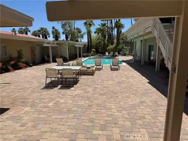 Palm Springs, CA 92262,290 South San Jacinto Drive