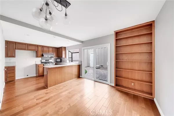 Seal Beach, CA 90740,322 Spinnaker Way