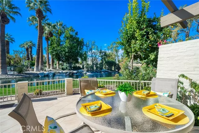 65 Laredo Lane, Palm Desert, CA 92211