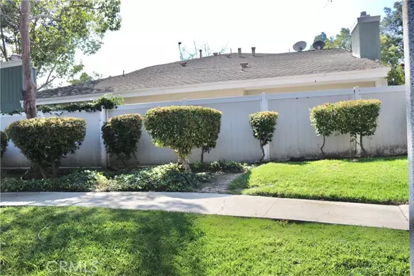 Costa Mesa, CA 92626,902 Hollow Brook Lane