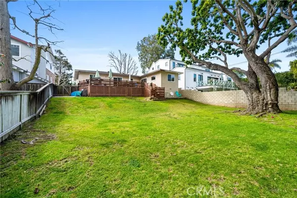 Newport Beach, CA 92663,629 Saint James Road