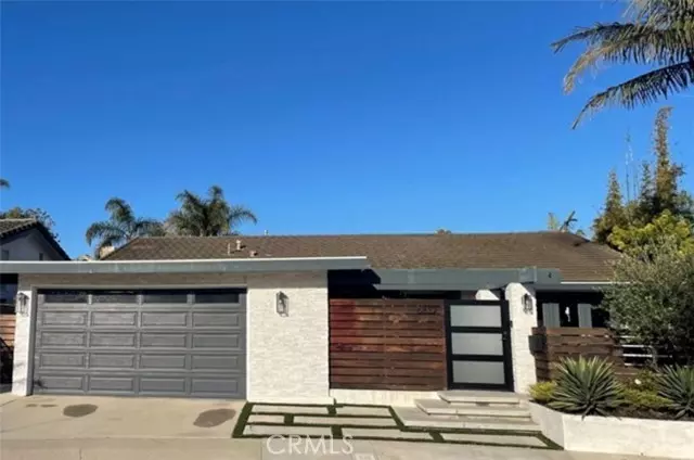 6832 Bar Harbor Lane, Huntington Beach, CA 92648