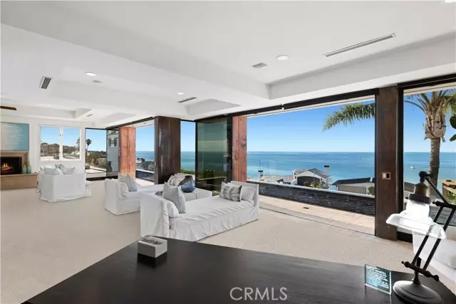 Corona Del Mar, CA 92625,3308 Ocean Boulevard