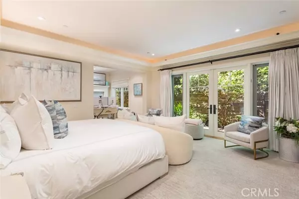 Laguna Beach, CA 92651,3 Stickley