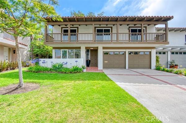 407 Vista Grande, Newport Beach, CA 92660