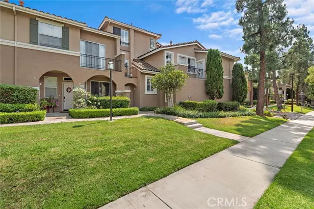 Irvine, CA 92618,811 Larkridge