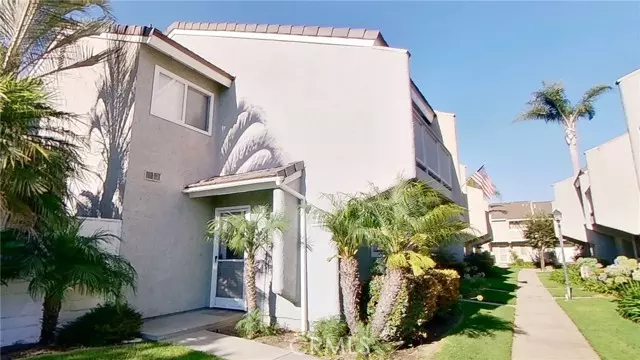 8152 Lindenwood Drive, Huntington Beach, CA 92646