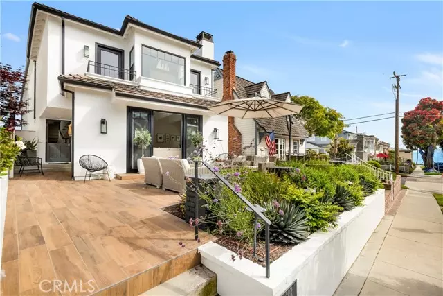 Corona Del Mar, CA 92625,302 Narcissus Avenue