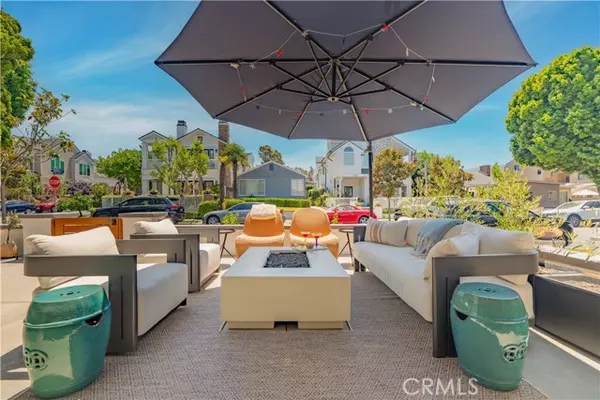 Corona Del Mar, CA 92625,619 Begonia Avenue