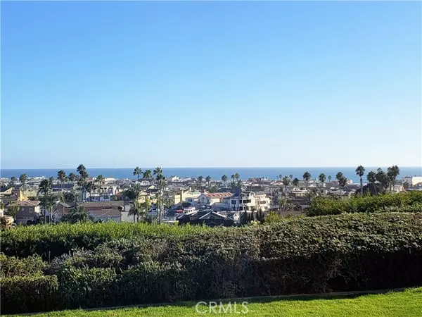 200 Paris Lane, Newport Beach, CA 92663