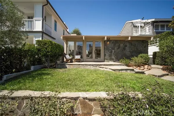 Corona Del Mar, CA 92625,237 Heliotrope Avenue