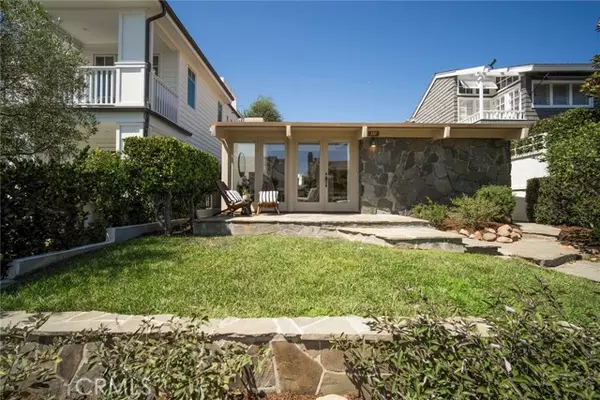 Corona Del Mar, CA 92625,237 Heliotrope Avenue