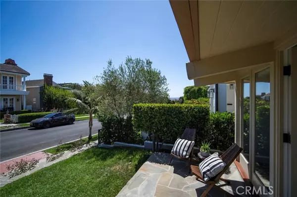 Corona Del Mar, CA 92625,237 Heliotrope Avenue