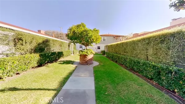 Corona Del Mar, CA 92625,614 Marguerite Avenue