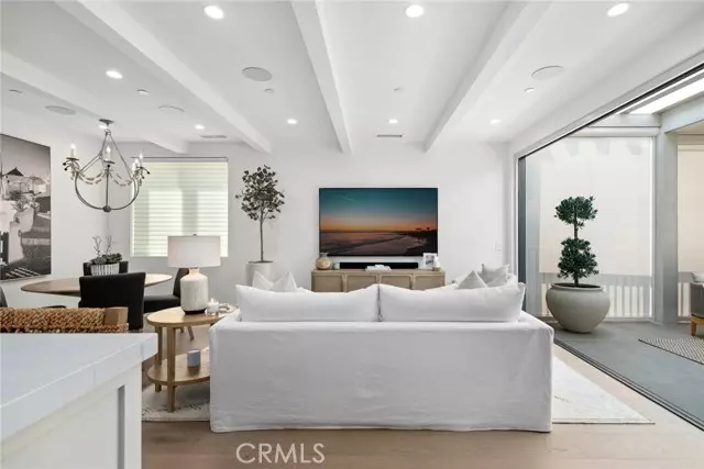 Corona Del Mar, CA 92625,430 Fernleaf Avenue