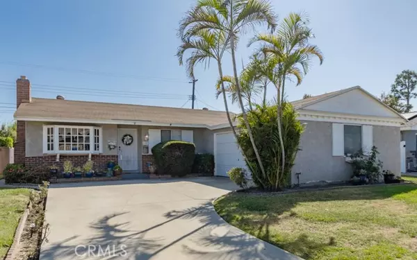 6382 Yale Circle,  Huntington Beach,  CA 92647