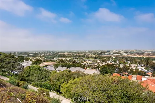 Newport Beach, CA 92660,15 Cherbourg