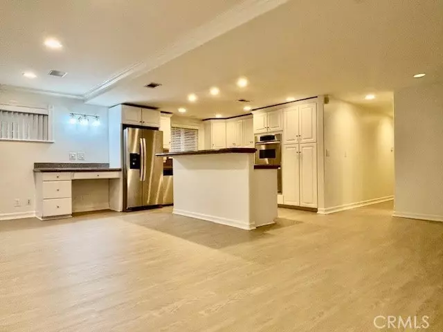 Newport Beach, CA 92663,5009 River Avenue