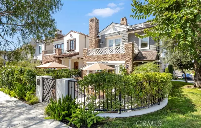 Corona Del Mar, CA 92625,621 Poppy Avenue