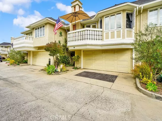 2463 Irvine Avenue, Costa Mesa, CA 92627