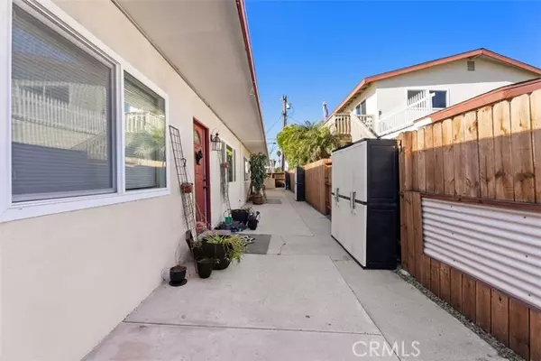 San Clemente, CA 92672,156 West Escalones