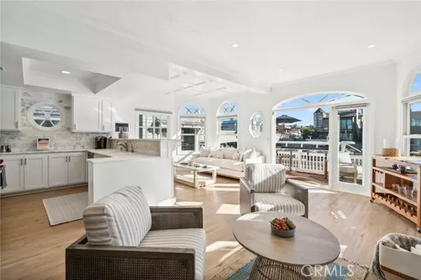 Newport Beach, CA 92662,125 Grand Canal