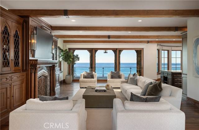 Corona Del Mar, CA 92625,177 Shorecliff Road