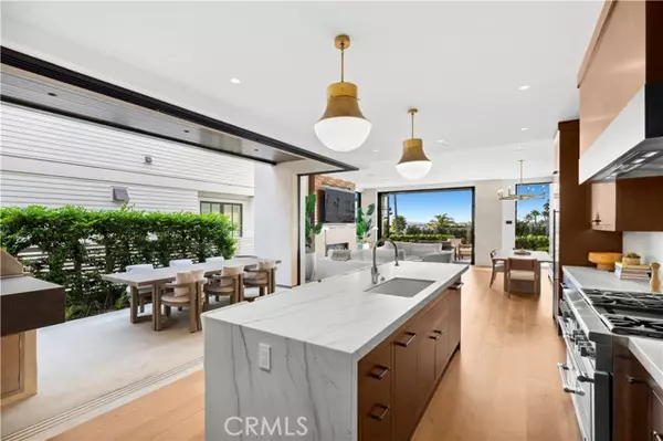 Corona Del Mar, CA 92625,212 Goldenrod Avenue