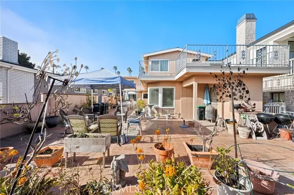 309 Heliotrope Avenue, Corona Del Mar, CA 92625