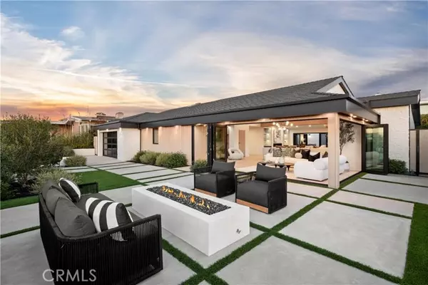 Corona Del Mar, CA 92625,1120 White Sails Way
