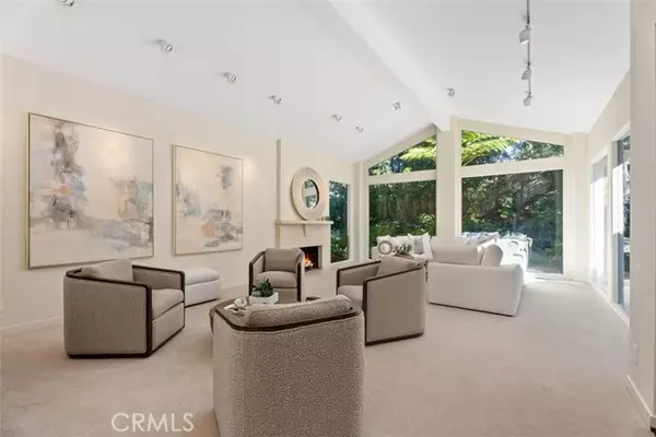 6 Rue Marseille, Newport Beach, CA 92660