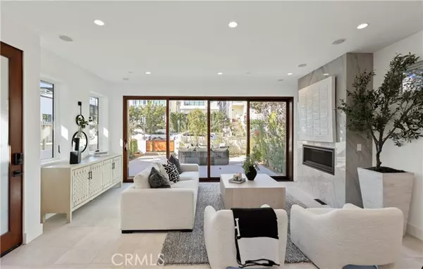 Corona Del Mar, CA 92625,602 Iris Avenue