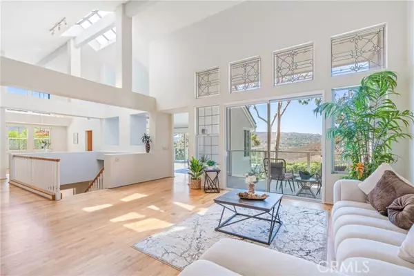 Irvine, CA 92603,7 Altair