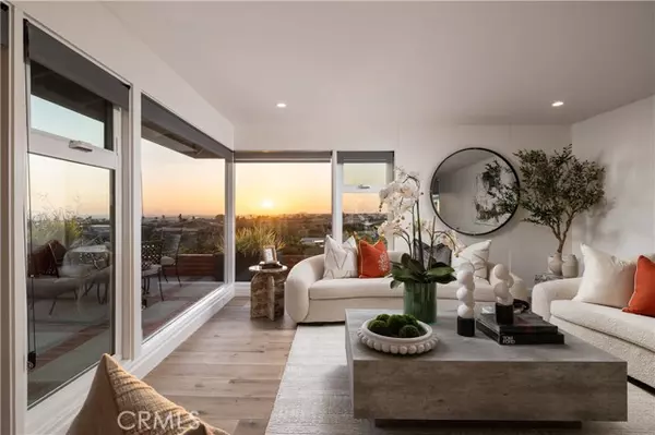 Corona Del Mar, CA 92625,1007 White Sails Way