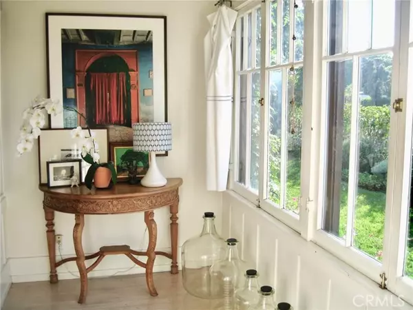 Venice, CA 90291,308 Windward Avenue