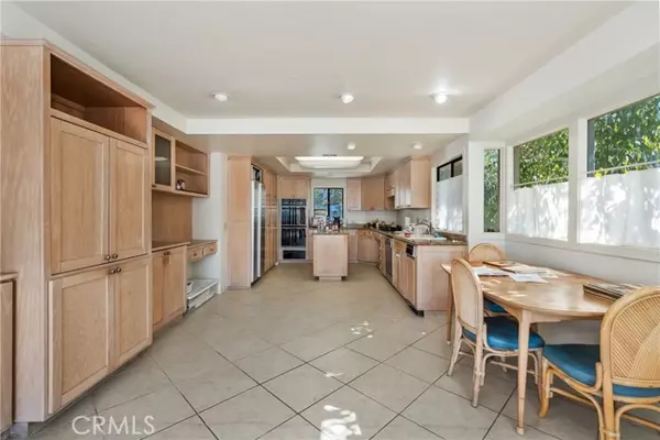 Laguna Beach, CA 92651,31706 Seacliff Drive