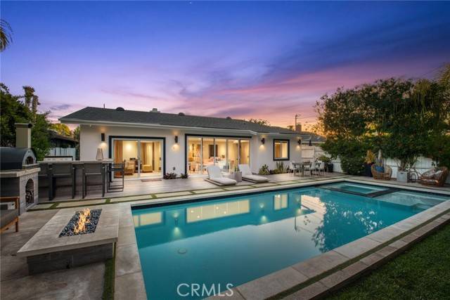 258 Cecil Place, Costa Mesa, CA 92627