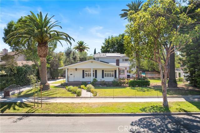 4031 North Virginia Road, Long Beach, CA 90807