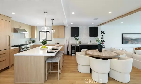 Newport Beach, CA 92663,237 Canal Street